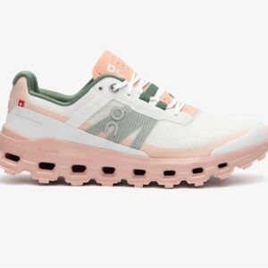 Cute On Cloud tennis shoes!